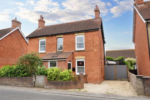 3 bedroom detached house for sale, Shaftesbury Road, Gillingham