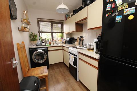 2 bedroom apartment to rent, Gabriel Court, Fletton, Peterborough