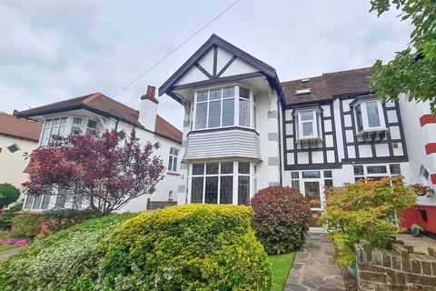 5 bedroom semi-detached house for sale, Aberdeen Gardens, Leigh-On-Sea