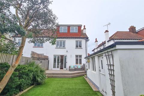 5 bedroom semi-detached house for sale, Aberdeen Gardens, Leigh-On-Sea