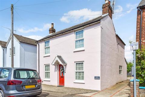 4 bedroom detached house for sale, Guilden Road, Chichester