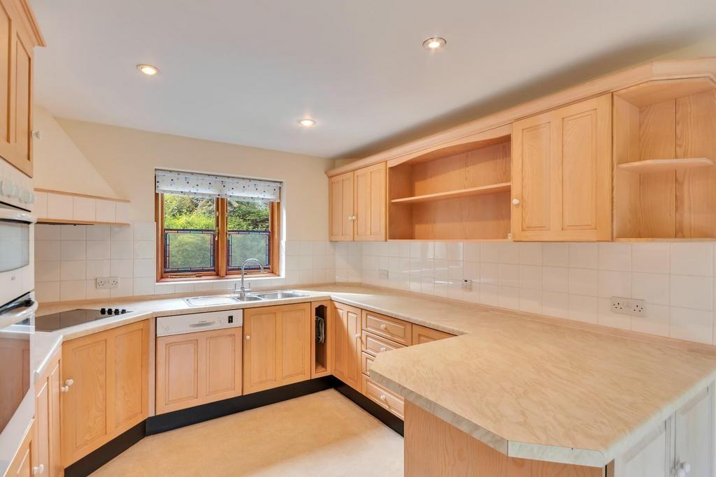 Cae Celyn, Berriew Welshpool, SY21 8BT 4 bed detached house for sale