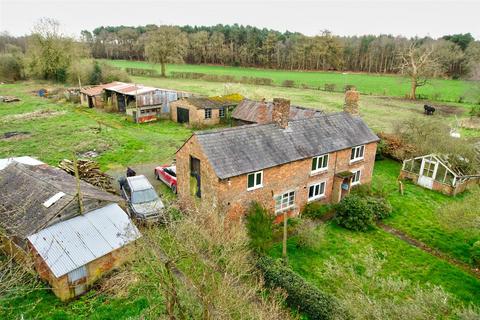 2 bedroom house for sale, Chapel Lane, Bronington.