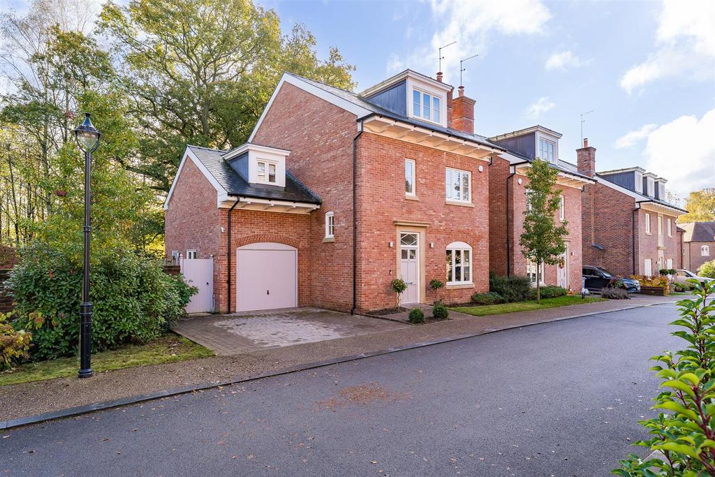 Vale Crescent, Nether Alderley 4 bed detached house for sale £1,100,000