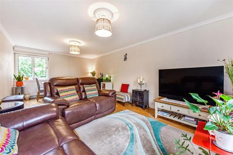 2 bedroom flat for sale, Craneswater Park, Southsea