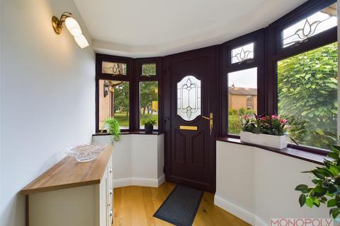 8 Cambridge Square, Wrexham, LL11 2YG