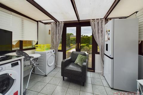 8 Cambridge Square, Wrexham, LL11 2YG