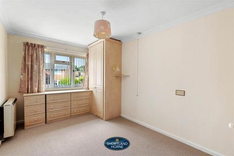 2 bedroom flat for sale, Brentwood Gardens, Coventry CV3