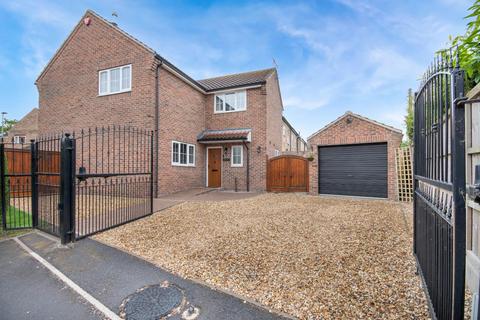 4 bedroom detached house for sale, Debdhill Road, Misterton