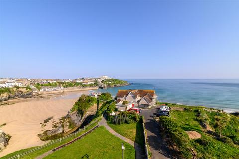 4 bedroom terraced house for sale, Island Crescent, Newquay TR7