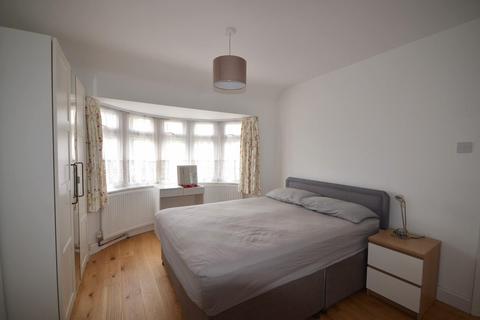 1 bedroom in a house share to rent, Uxendon Hill, Wembley, Middlesex. HA9 9RX