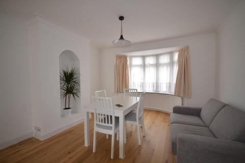 1 bedroom in a house share to rent, Uxendon Hill, Wembley
