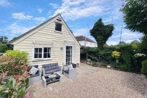 2 bedroom detached bungalow for sale, FRITTENDEN