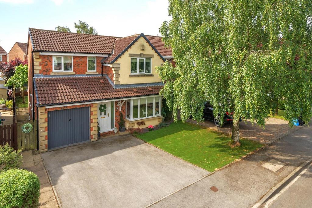 Hell Wath Grove, Ripon 4 bed detached house for sale £450,000