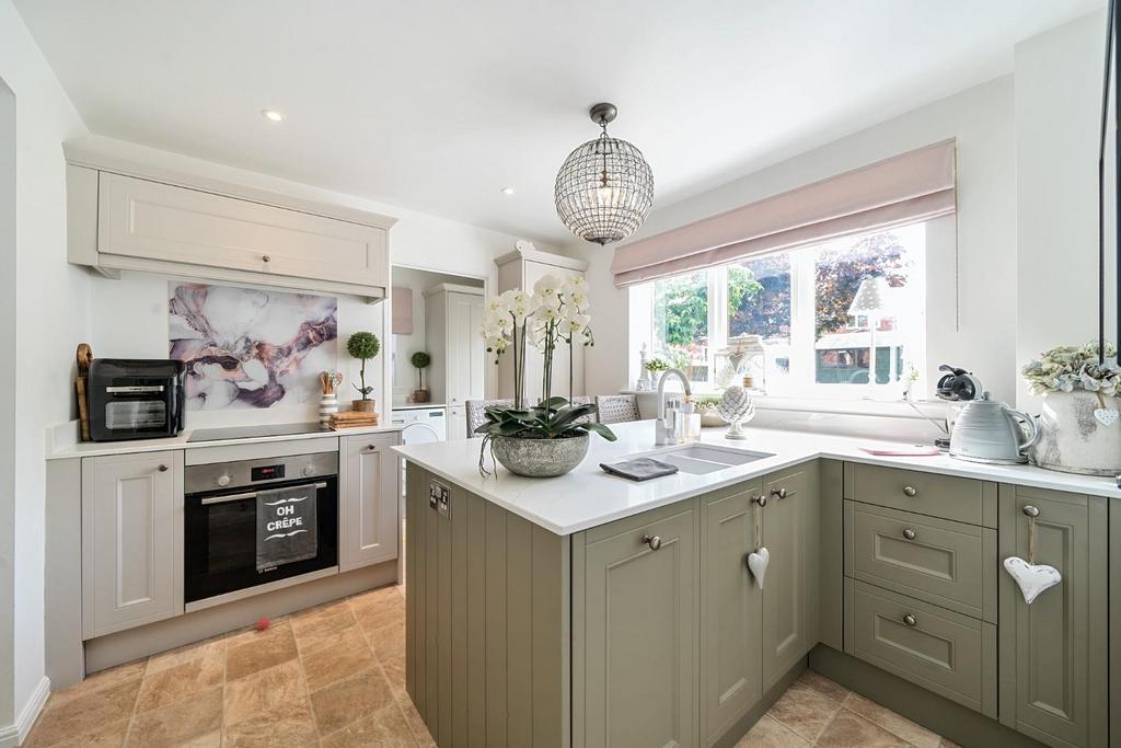 Hell Wath Grove, Ripon 4 bed detached house for sale £450,000