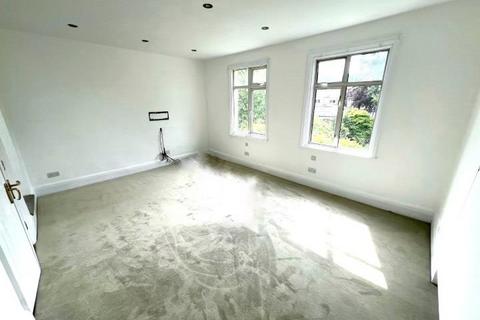 14 Warwick Road, London, W5 3XJ