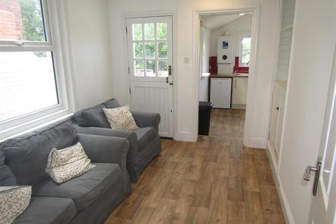 Exeter - 1 bedroom in a house share to rent