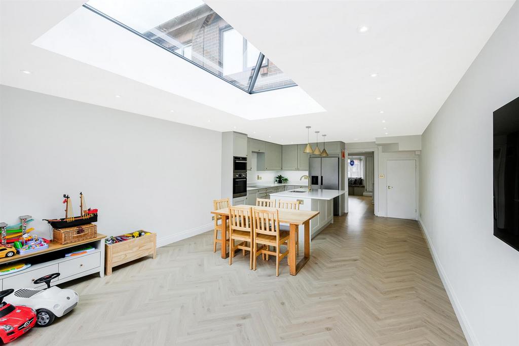Elmcroft Avenue-11 rszd.jpg