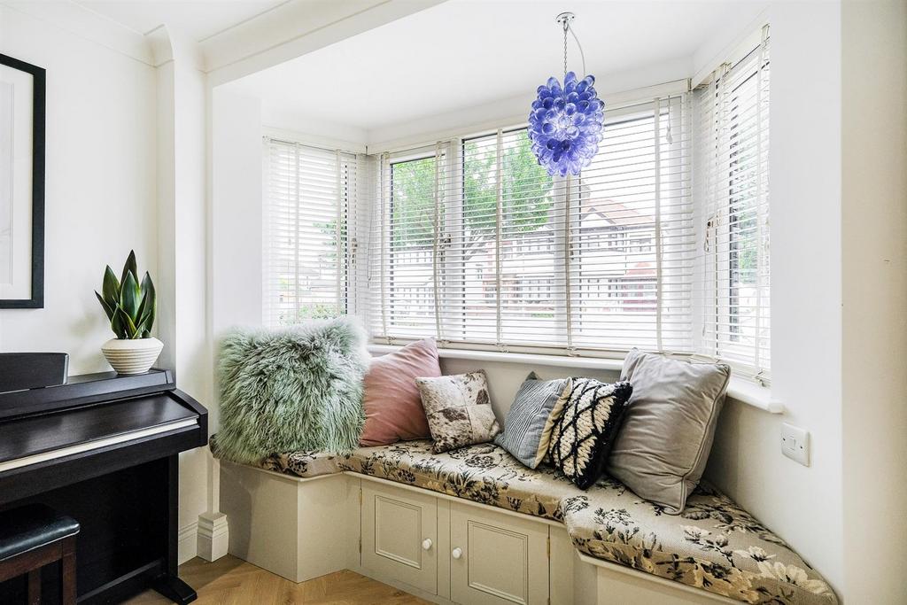 Elmcroft Avenue-13 rszd.jpg