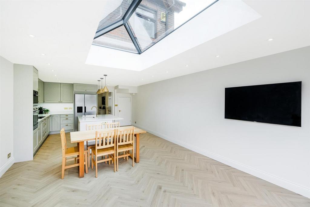 Elmcroft Avenue-12 rszd.jpg