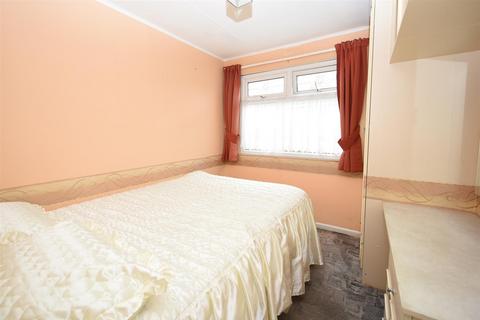 2 bedroom park home for sale, Creek Road, Canvey Island SS8