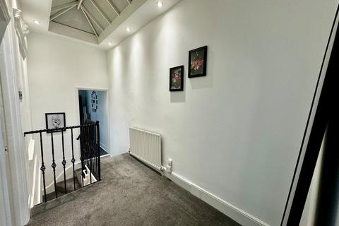 1 bedroom apartment to rent, Park Street, Westcliff-On-Sea