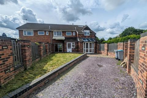 4 bedroom semi-detached house for sale, Derwent Court, Balderton, Newark