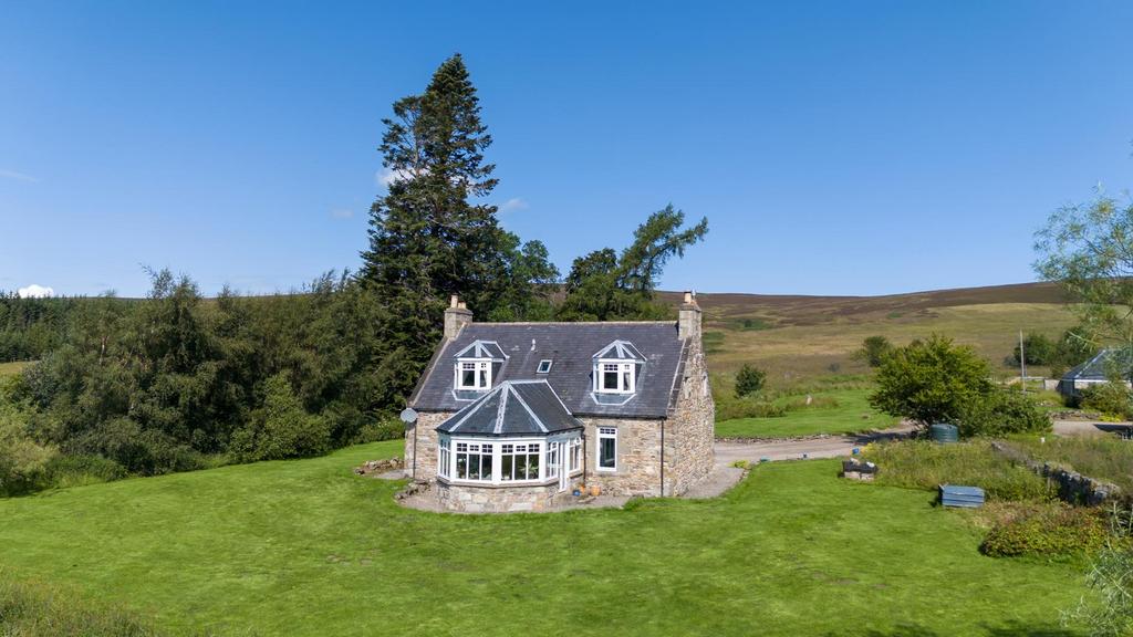 Glenlivet 3 bed detached house for sale £480,000