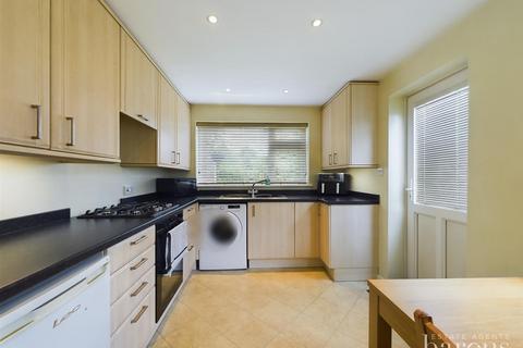 3 bedroom semi-detached house for sale, Budds Close, Basingstoke RG21
