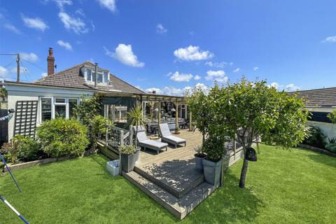 30 Burrows Park, Braunton, EX33 1EU