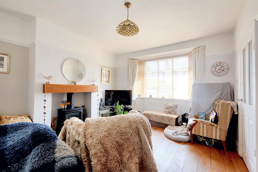 Living Room 3.jpeg