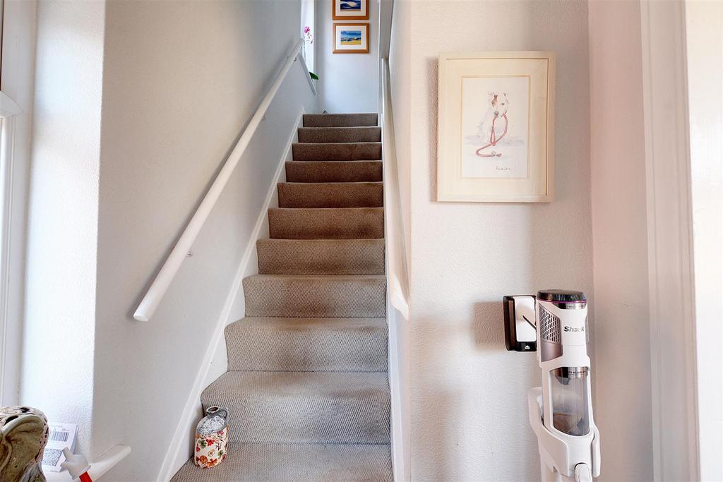 Entrance Hall 2.jpeg