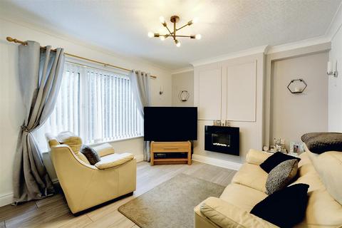 2 bedroom end of terrace house for sale, Mellors Road, Arnold, Nottingham