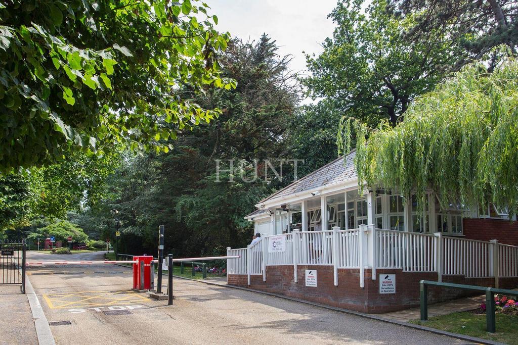 Gates of Repton Park