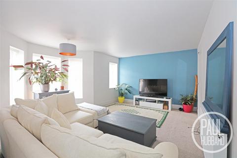 6 bedroom end of terrace house for sale, Beach Road, Lowestoft, NR32