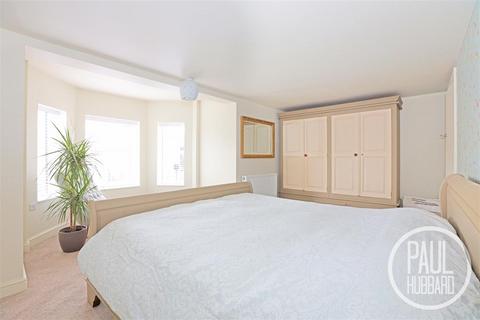 17 Beach Road, Lowestoft, NR32 1EA