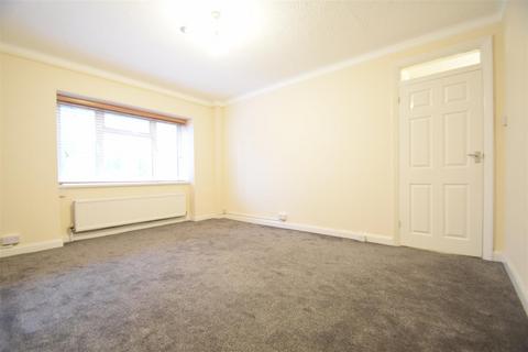 2 bedroom house to rent, Blundell Road, Edgware