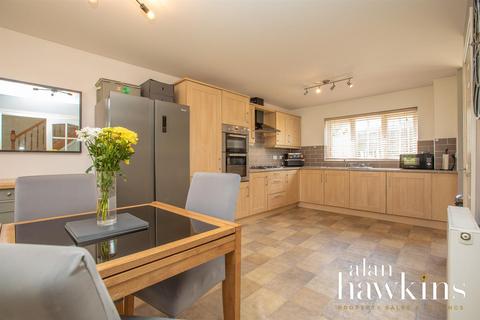 12 Windmill Road, Royal Wootton Bassett, Swindon, SN4 8FD