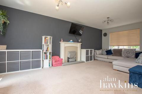 12 Windmill Road, Royal Wootton Bassett, Swindon, SN4 8FD