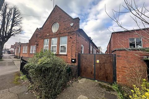 Property to rent, Central Avenue, Abbey Green, Nuneaton