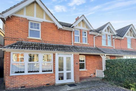 4 bedroom semi-detached house for sale, Queen Alexandra Road, Salisbury SP2