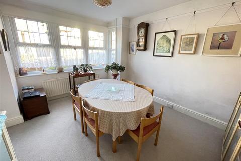 4 bedroom semi-detached house for sale, Queen Alexandra Road, Salisbury SP2