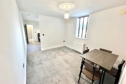 1 bedroom flat to rent, 39A Railway Street, Chatham ME4