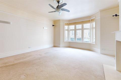 3 bedroom flat for sale, High Street, Swanage