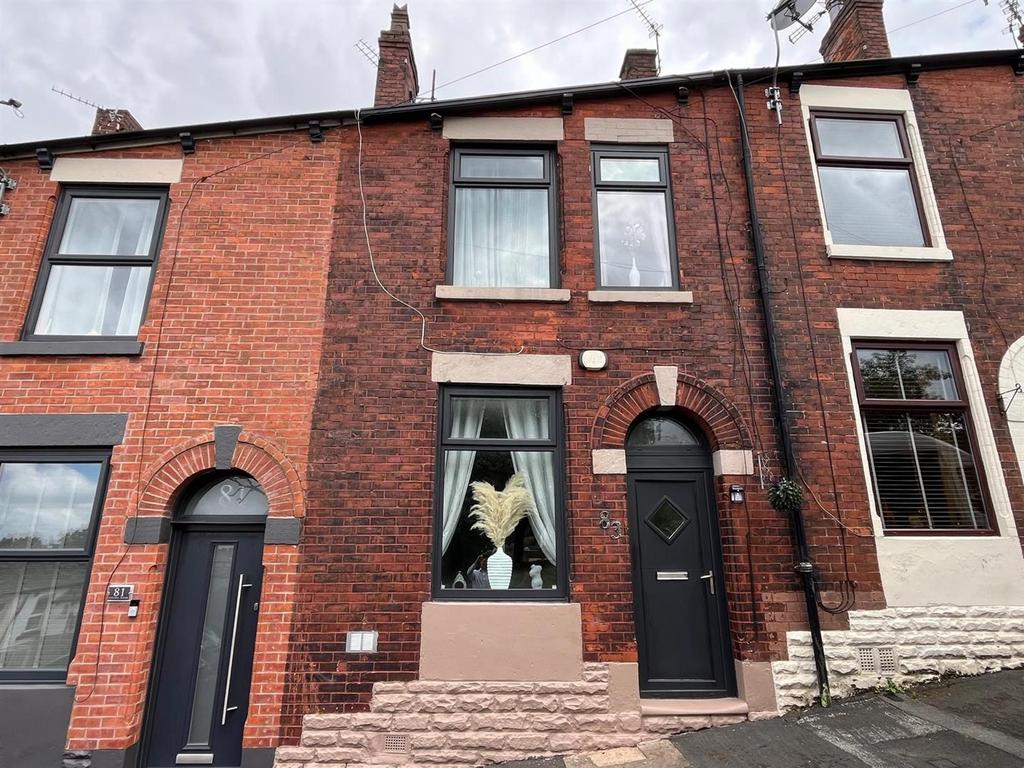Spring Bank, Stalybridge SK15 4 bed terraced house £215,000