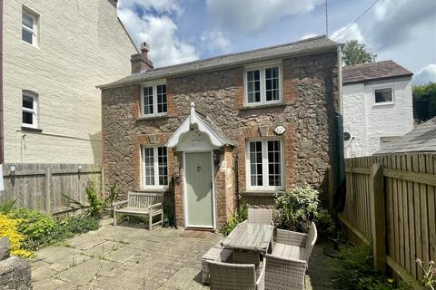 Victoria Cottage Beacon Road, Malvern, WR14 4EH