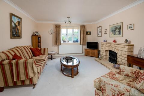 2, Rolling Stones Back Ends, Chipping Campden, GL55 6AU