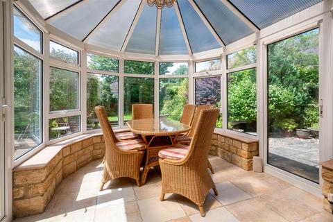 2, Rolling Stones Back Ends, Chipping Campden, GL55 6AU