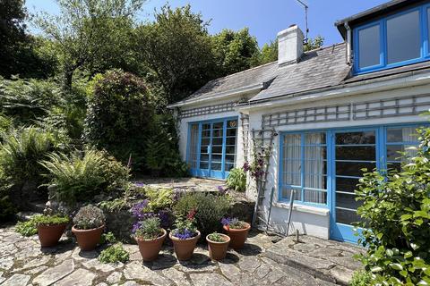 undefined, Flat 2, Yet-yr-Hendy, Cwm-yr-Eglwys, Dinas Cross, Newport