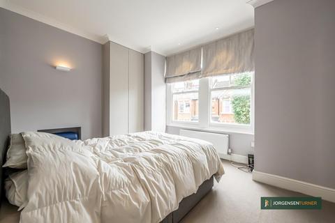 2 bedroom flat for sale, Ormiston Grove, Shepherds Bush, London